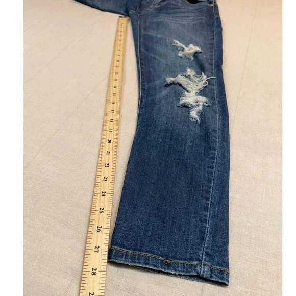 Judy Blue | Boyfriend Fit Distressed Jeans Blue Mid Rise | Women's 1/25 - Picture 5 of 9